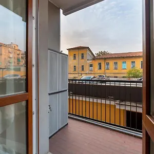 Cosy With Balcony! , Milán Italia